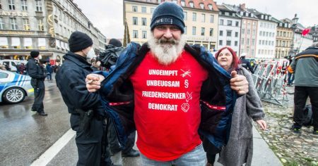 Corona-Regime: Geheimdienst nimmt Impf-Skeptiker ins Visier
