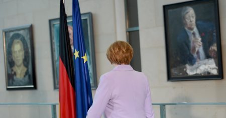 Freund und Feind über Merkel