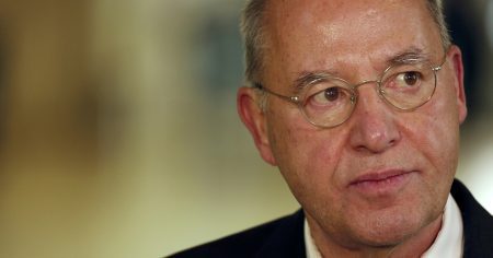 Gysi will „Rechte“ von Montagsdemos ausschließen