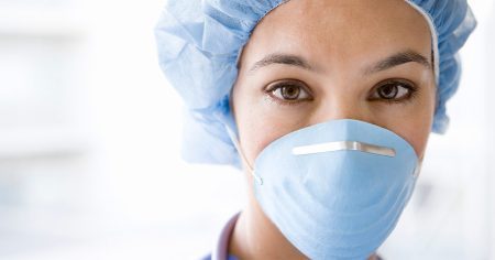 Pfleger stehen auf: Neues Manifest gegen den Impfzwang