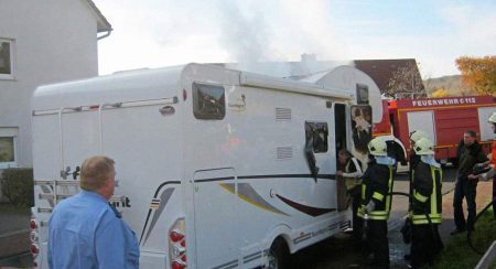 Zwei Leichen und ein Minister