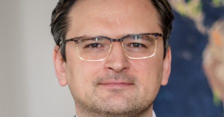 Ukraines Außenminister warnt Deutschland vor Wiederholung historischer Schuld