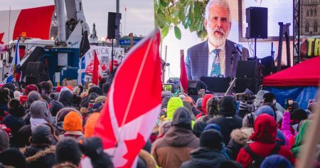 „Globaler Faschismus“ – mRNA-Miterfinder Robert Malone demaskiert die WEF-Agenda