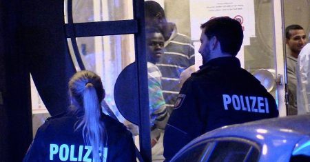 Messer, Morde und Migranten