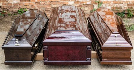 Impf-Tote: Spritzen-Lobby schießt gegen Kritiker