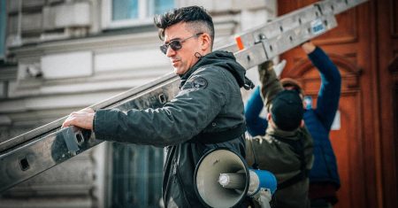 Sellners Revolution _ Die kleinste Zelle