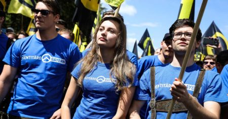 Sellners Revolution _ Wir, die Terroristen?