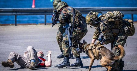 Kriegsgefahr: Droht die Notstandsdiktatur?