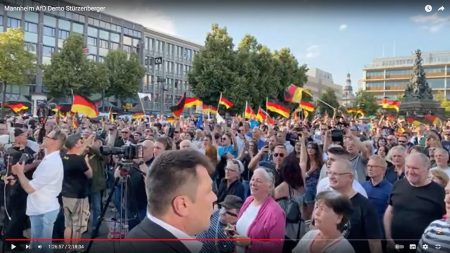 2000 am 7.6.: Remigration jetzt! 9.6.: auf nach Magdeburg!