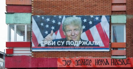 Serben hoffen auf Trump