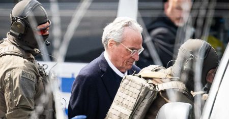 Ein Käfig voller Narren