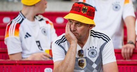 Weiß kämpft! Rot wankt, kippt aber nicht