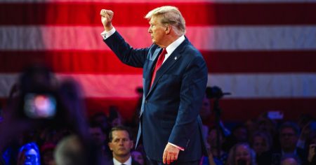 Trump wirkt: Selenski knickt ein