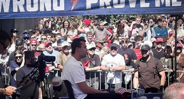 Charlie Kirk: Ermordung oder Inszenierung?