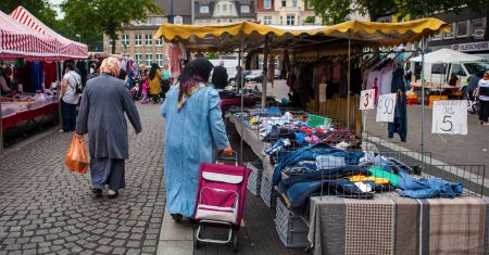 Hausfrauen im Nafri-Kalifat