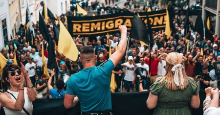 Sellners Revolution _ Schachbrett gegen Axt