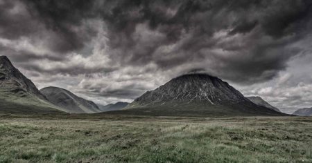 Unterschätzte Risiken für die Herzgesundheit im Alter – symbolische Landschaft