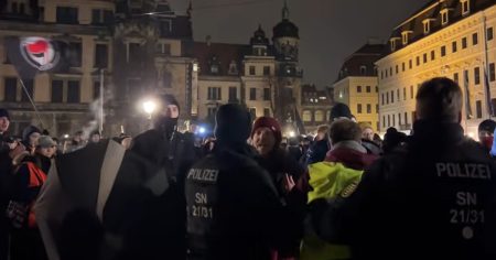 Blanker Hass: Antifa stört Dresden-Gedenken