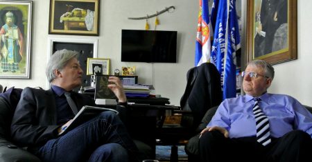 «Wir müssen die USA loswerden»