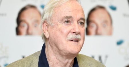 John Cleese unterstützt Restore Britain