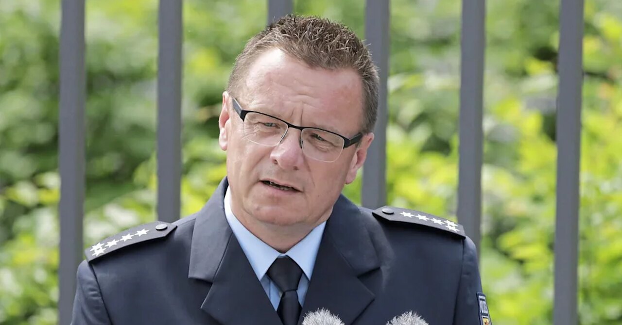 Nach Brutalo-Vorwürfen: Anti-AfD-Polizist tritt zurück!