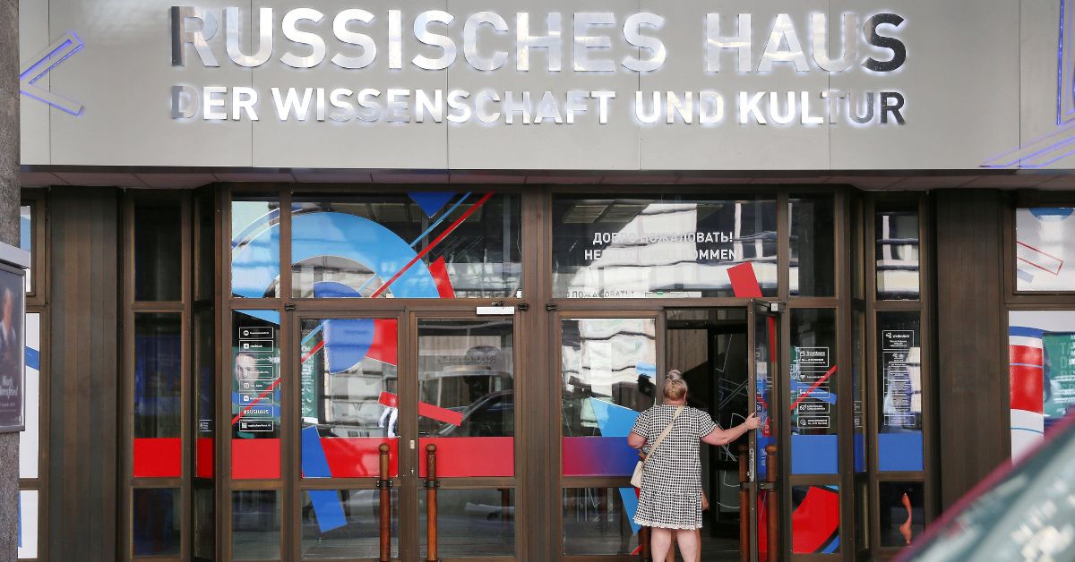 Hass, Hetze, Ausgrenzung: Der Kampf ums Russische Haus