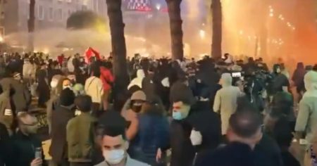 Gegen Regierung & EU: Studenten-Aufstand in Albanien
