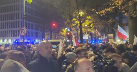 Verfassungsrichter abgesetzt: EU-Putsch in Polen