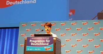 AfD beschließt Programm gegen Islamisierung und EU-Vorherrschaft